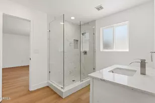 22016 Schoolcraft St, Los Angeles, CA 91303 - Photo 15