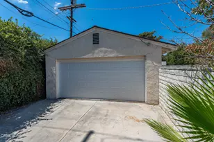 22016 Schoolcraft St, Los Angeles, CA 91303 - Photo 27