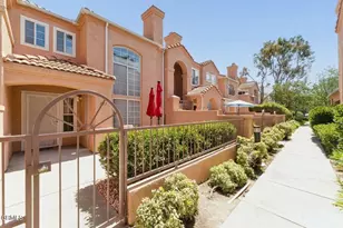 727 Kingfisher Way, Oxnard, CA 93030 - Photo 1