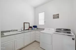 1972 Keltic Lodge Dr, Oxnard, CA 93036 - Photo 11