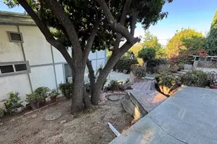 935 E Hillcrest Dr, Thousand Oaks, CA 91360 - Photo 31