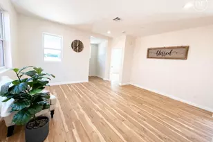1135 W 2nd St, Oxnard, CA 93030 - Photo 11