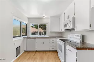 569 Rio Grande Cir, Thousand Oaks, CA 91360 - Photo 3