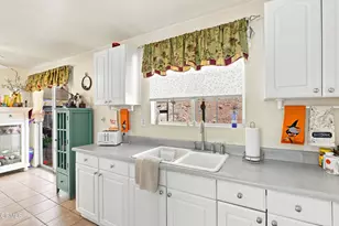405 Calle Jazmin, Thousand Oaks, CA 91360 - Photo 11