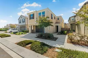 1994 Pomegranate St, Santa Paula, CA 93060 - Photo 3