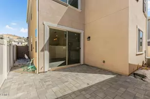 1994 Pomegranate St, Santa Paula, CA 93060 - Photo 43