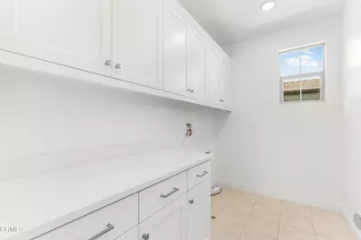 1994 Pomegranate Street, Santa Paula, CA 93060 - Photo 37
