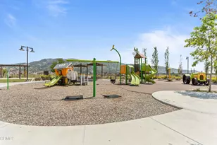 1994 Pomegranate St, Santa Paula, CA 93060 - Photo 51