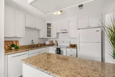 824 Pinetree Circle #31, Thousand Oaks, CA 91360 - Photo 9