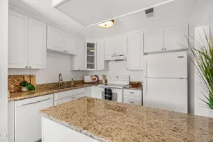 824 Pinetree Cir, Thousand Oaks, CA 91360 - Photo 9