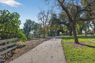 8645 Twin Rivers Dr, Ventura, CA 93004 - Photo 17