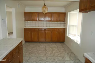 81 S Jerome Avenue, Thousand Oaks, CA 91320 - Photo 11
