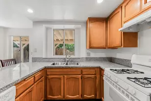 812 W Ave H-5, Lancaster, CA 93534 - Photo 7