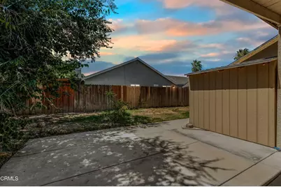812 W Ave H-5, Lancaster, CA 93534 - Photo 37