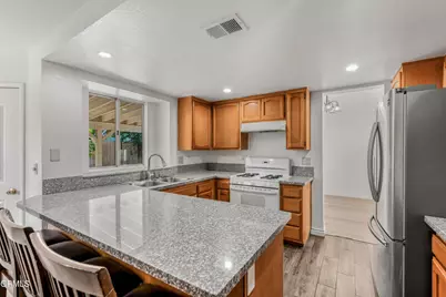 812 W Ave H-5, Lancaster, CA 93534 - Photo 9