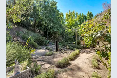 754 Lynnmere Drive, Thousand Oaks, CA 91360 - Photo 23