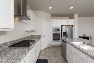 12201 Quiet Creek Way, Bakersfield, CA 93311 - Photo 15