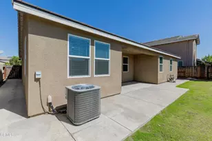 12201 Quiet Creek Way, Bakersfield, CA 93311 - Photo 33