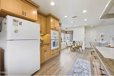 42110 Village 42, Camarillo, CA 93012 - Photo 15