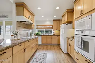 42110 Village 42, Camarillo, CA 93012 - Photo 11