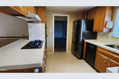 1110 Ivywood Drive, Oxnard, CA 93030 - Photo 5