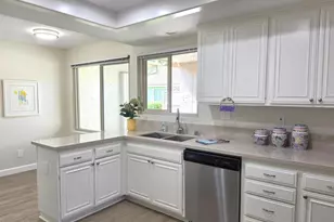 17145 Village 17, Camarillo, CA 93012 - Photo 11