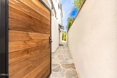 1027 Brockton Lane, Ventura, CA 93001 - Photo 3