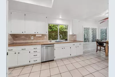 12366 Cherry Grove Street, Moorpark, CA 93021 - Photo 17