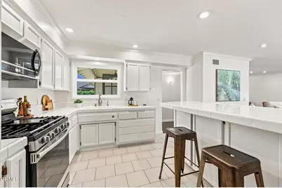385 Hayes Avenue, Ventura, CA 93003 - Photo 13