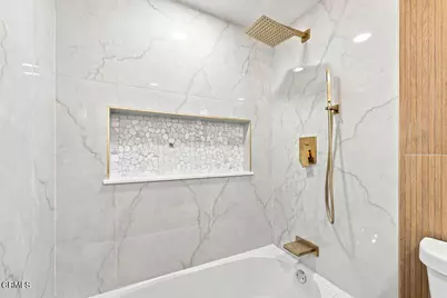 975 E Avenida De Los Arboles, Thousand Oaks, CA 91360 - Photo 9