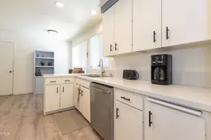 7213 Village 7, Camarillo, CA 93012 - Photo 11