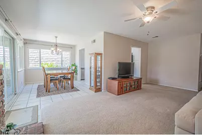 30315 Honeysuckle Hill Drive, Santa Clarita, CA 91387 - Photo 7
