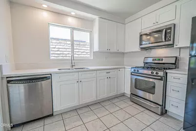 30315 Honeysuckle Hill Drive, Santa Clarita, CA 91387 - Photo 15