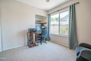 30315 Honeysuckle Hill Dr, Santa Clarita, CA 91387 - Photo 23