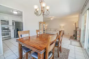 30315 Honeysuckle Hill Dr, Santa Clarita, CA 91387 - Photo 11