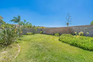 30315 Honeysuckle Hill Dr, Santa Clarita, CA 91387 - Photo 43