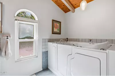 397 Palomares Avenue Avenue, Ventura, CA 93003 - Photo 35