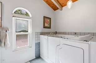 397 Palomares Ave Ave, Ventura, CA 93003 - Photo 35