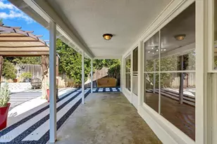17437 Arminta St, Northridge, CA 91325 - Photo 29