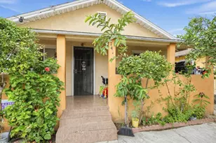 141 S Hayes Ave, Oxnard, CA 93030 - Photo 1