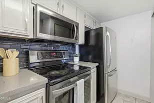 1137 Chalmette Ave, Ventura, CA 93003 - Photo 11