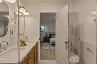2238 S Cochran Ave, Los Angeles, CA 90016 - Photo 23