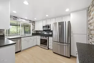 19860 Arminta St, Winnetka, CA 91306 - Photo 17