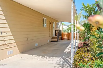 133 Calle De La Rosa #133, Camarillo, CA 93012 - Photo 23