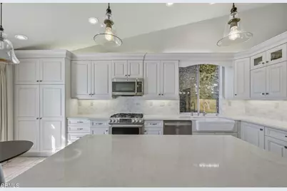 7696 Hermosa Street, Ventura, CA 93004 - Photo 11