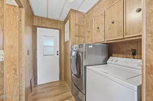 92 Poinsettia Gardens Dr, Ventura, CA 93004 - Photo 35