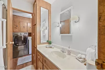 92 Poinsettia Gardens Drive, Ventura, CA 93004 - Photo 33
