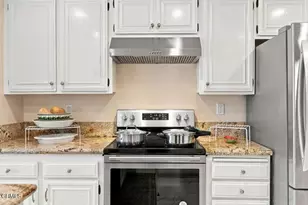 18108 Village 18, Camarillo, CA 93012 - Photo 23