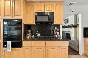 16351 Labrador St, Northridge, CA 91343 - Photo 9