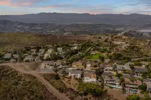 744 Calle Punta, Thousand Oaks, CA 91360 - Photo 35